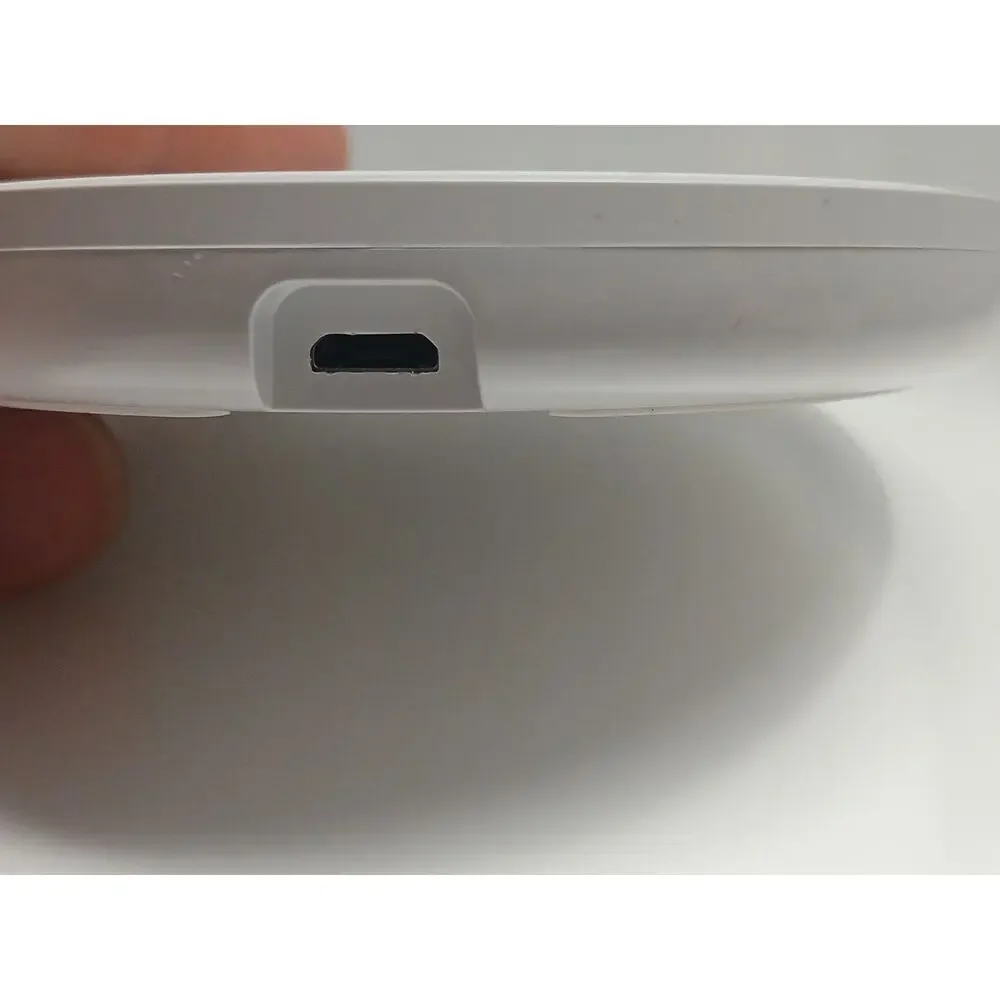 Belkin Boost Up Wireless Charging Pad 10w F7u082 White -Excellent